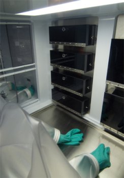 Xvivo Gloves Incubators 8